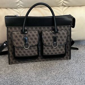Dooney & Bourke Purse